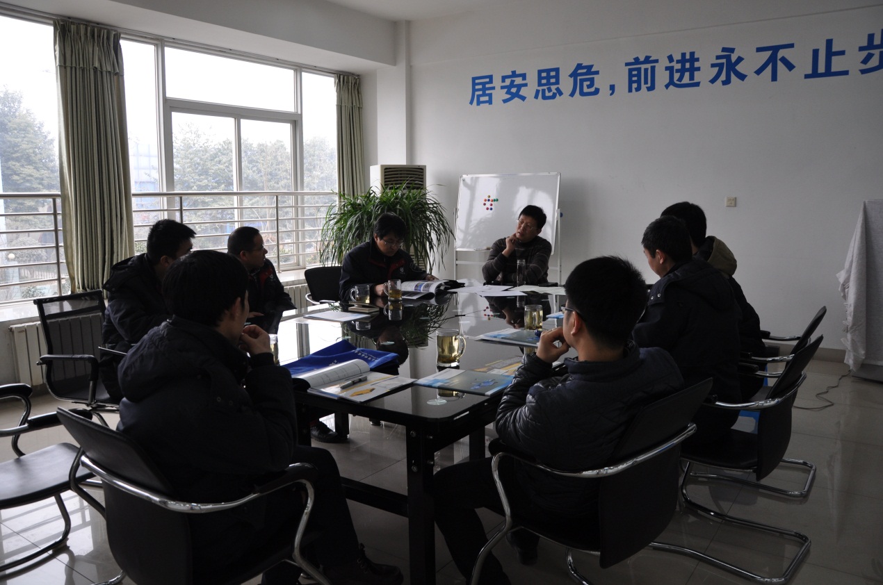 中航工业成飞集团工程师一行到访乐竞官网公司-2.jpg